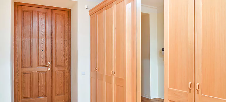 Glass Closet Door Repair in Oviedo, FL