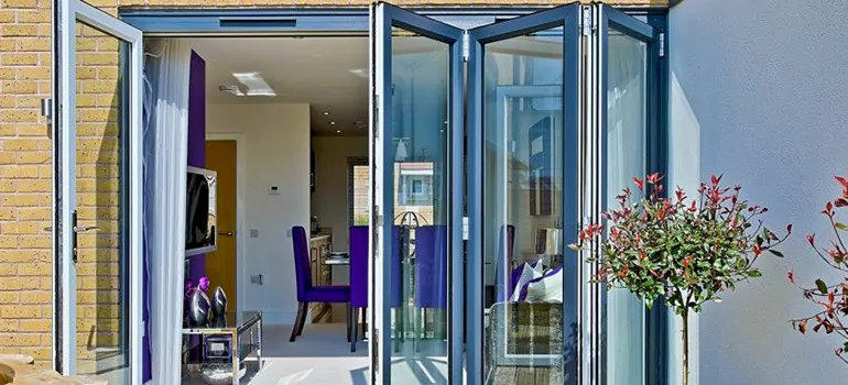 Commercial Door Glass Repair in Oviedo, FL